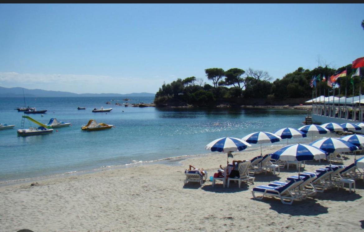 Superbe Pieds Dans L Eau Ajaccio Face A La Mer Plage De Sable Fin Route Des Iles Des Sanguinaires Exterior photo